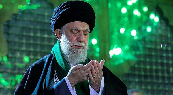 Imam Khamenei Pays Tribute to Imam Khomeini, Sacred Defense Martyrs [Photos]