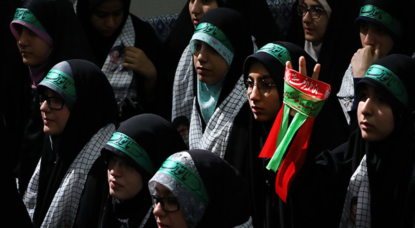 In Photos: Imam Khamenei Meets Iranian Youth
