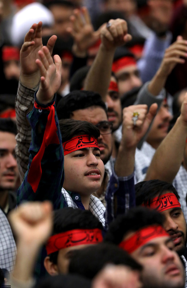 In Photos: Imam Khamenei Meets Iranian Youth