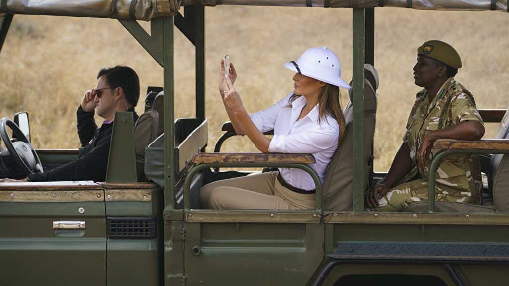 Twitter Chastises Melania Trump for Wearing «Colonial» Headgear in Africa