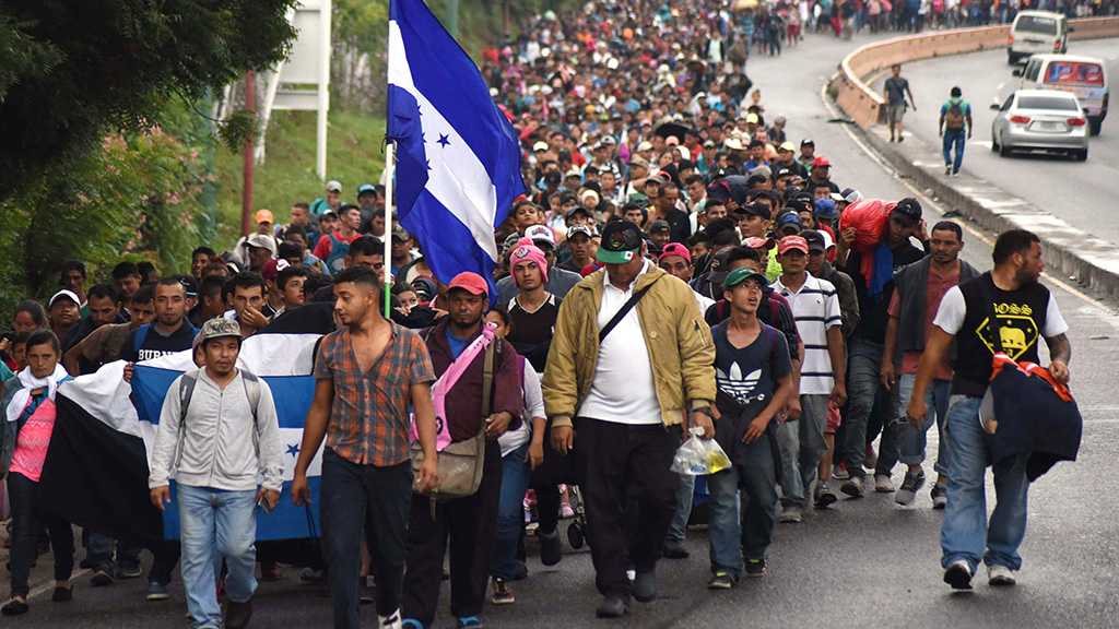 Hundreds of Hondurans Set Off Toward US in New Caravan