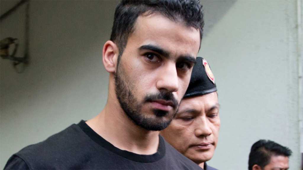Craig Foster Visits Imprisoned Bahraini Footballer in Thailand, Calls FIFA to Support His Case