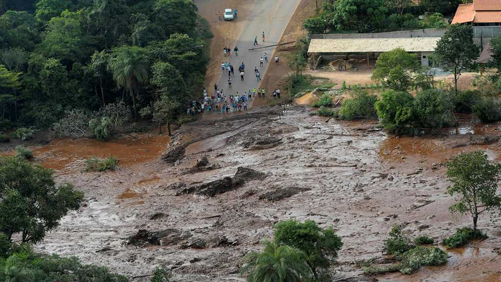 Brazil Dam Burst: Rescuers Search for Hundreds Missing