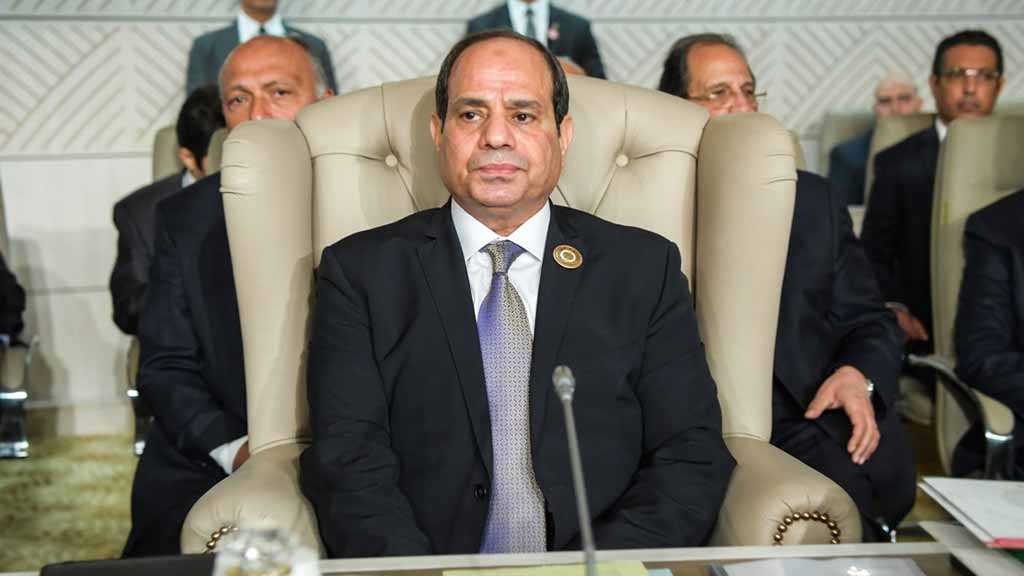 Egypt’s Al-Sisi Pardons 560, Including Prominent Columnist