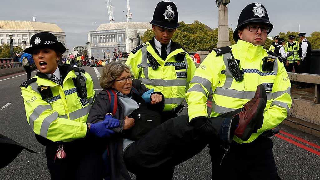 London Police Arrest 276 Climate Change Protestors