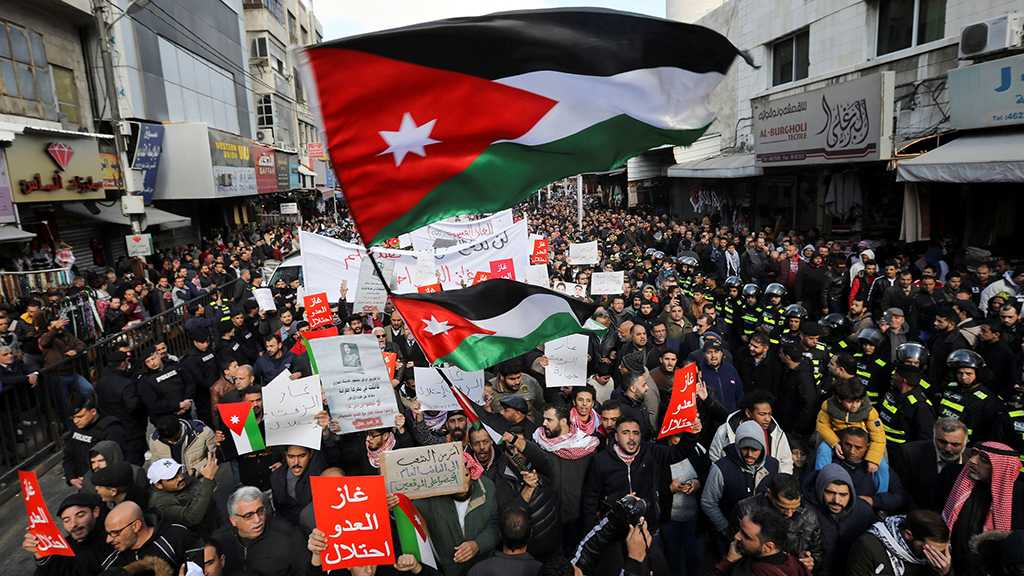 Jordan: Hundreds Protest Against Gas Deal with ‘Israel’, Demand Gov’t Resignation