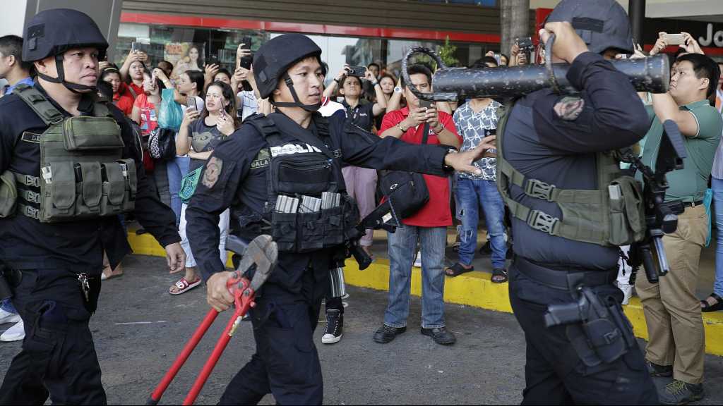 Gunman Holds Dozens of People Hostage in Manila Shopping Mall