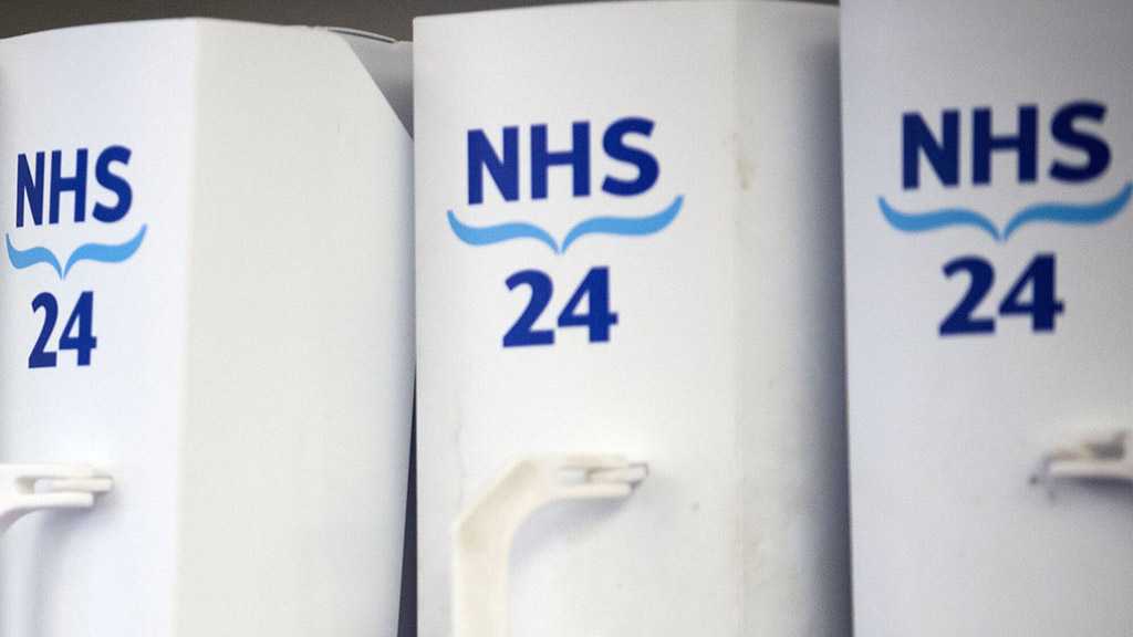 UK Gov’t Rushes to Build Field Hospitals amid Criticism due to Surging Virus Deaths