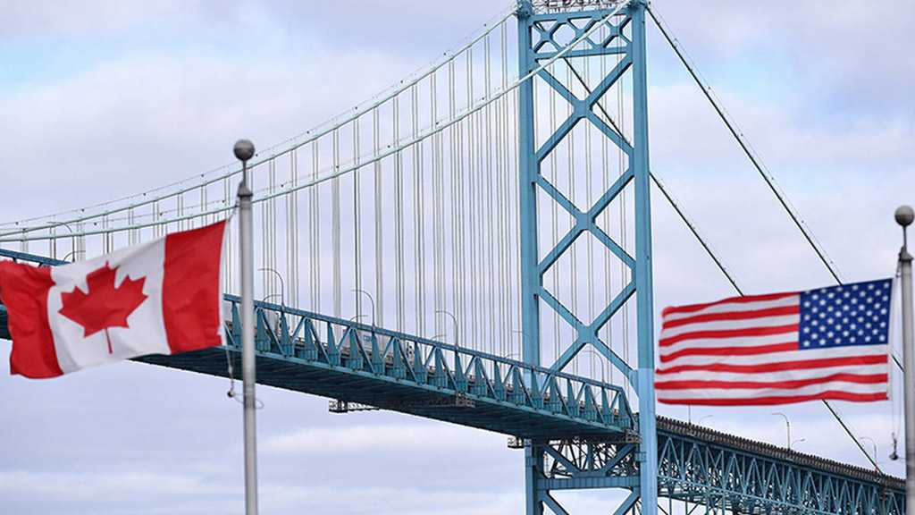 Canada, US Extend Border Restrictions 30 Days to Control Coronavirus Spread