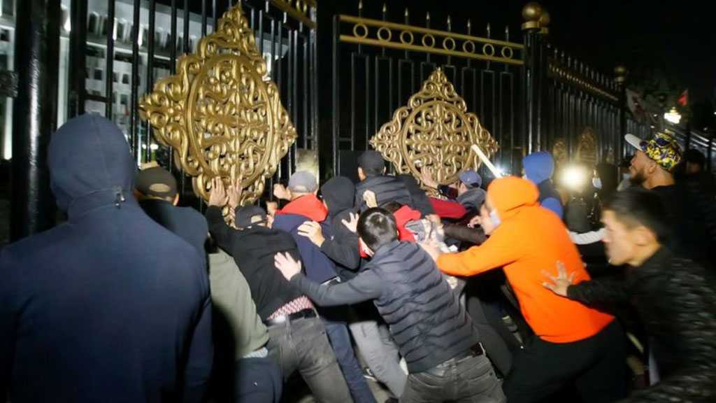 Kyrgyzstan: Opposition Claims Power After Storming Government Buildings