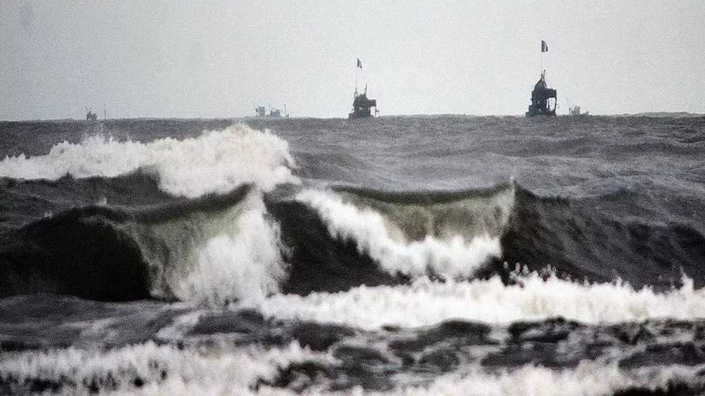 UK Warship Seizes 450 Kilograms of Meth in Arabian Sea