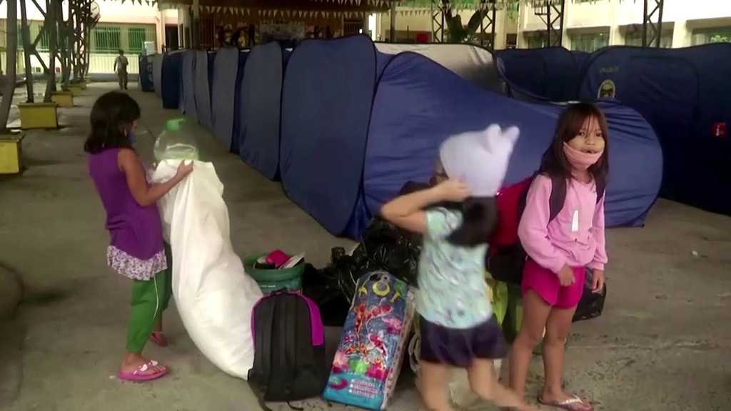 Typhoon Vamco Lashes Philippines, Paralyzes Parts of Capital