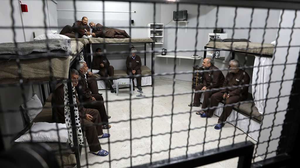 Oldest Palestinian Prisoner in “Israeli” Jail Tests Positive for COVID-19