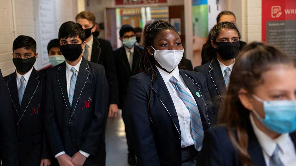 UK Vaccines Minister: Schools in England Will Reopen on 8 March  