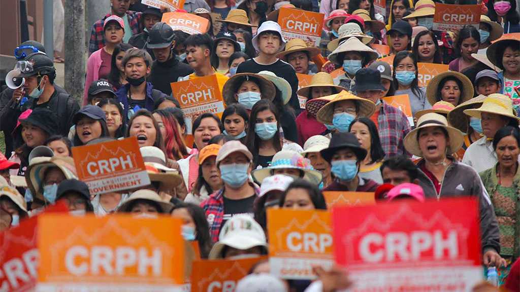 Myanmar Protesters Defy Military as Internet Curbs Test Resolve