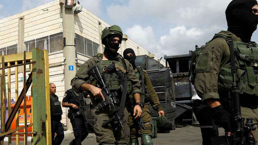 ‘Israeli’ Occupation Forces Detain Dozens of Palestinians, Injure Three Others in the West Bank