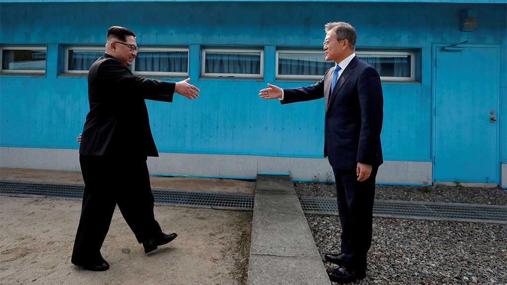 Report: Koreas in Talks to Reopen Joint Office, Hold Summit
