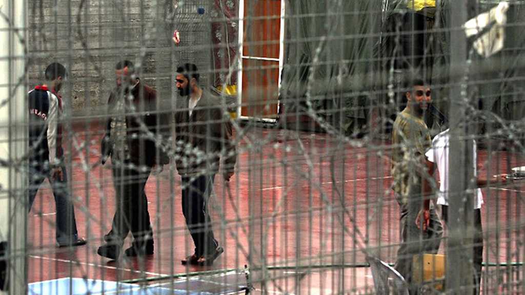 “Israel” Confines 14 Detainees under Brutal Conditions in Al-Naqab Prison