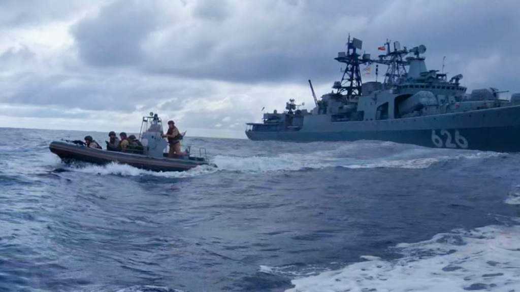 Russian Navy Destroyer Chases Off Pirates Who Attacked Container Ship Off African Coast