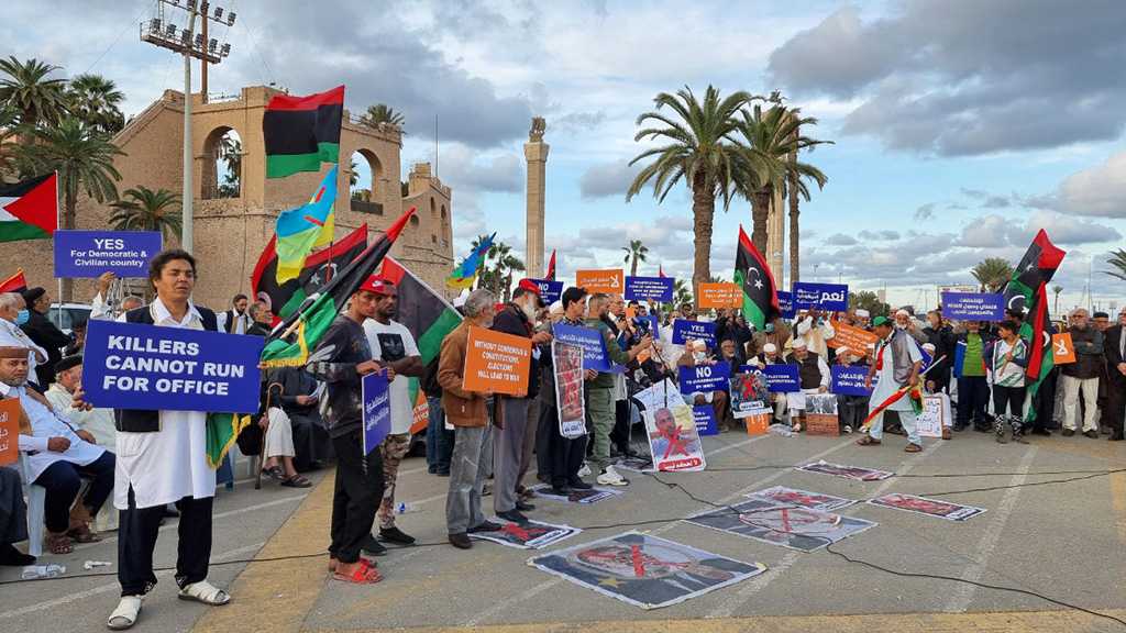 Libyan Protesters Storm Parliament Building in Tobruk