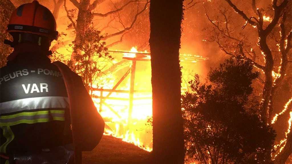 Hundreds of Firefighters with Aircraft Battle Blaze in Southern France