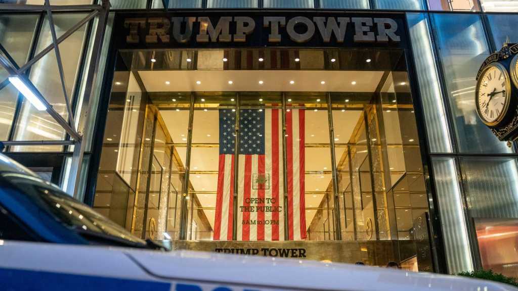 US: FBI Raids Trump’s Residence