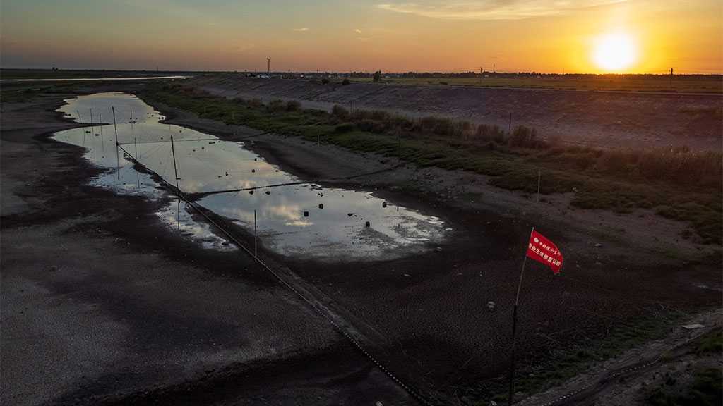 ‘Red Alert’ Declared in China as Drought Dries Up Country’s Biggest Lake