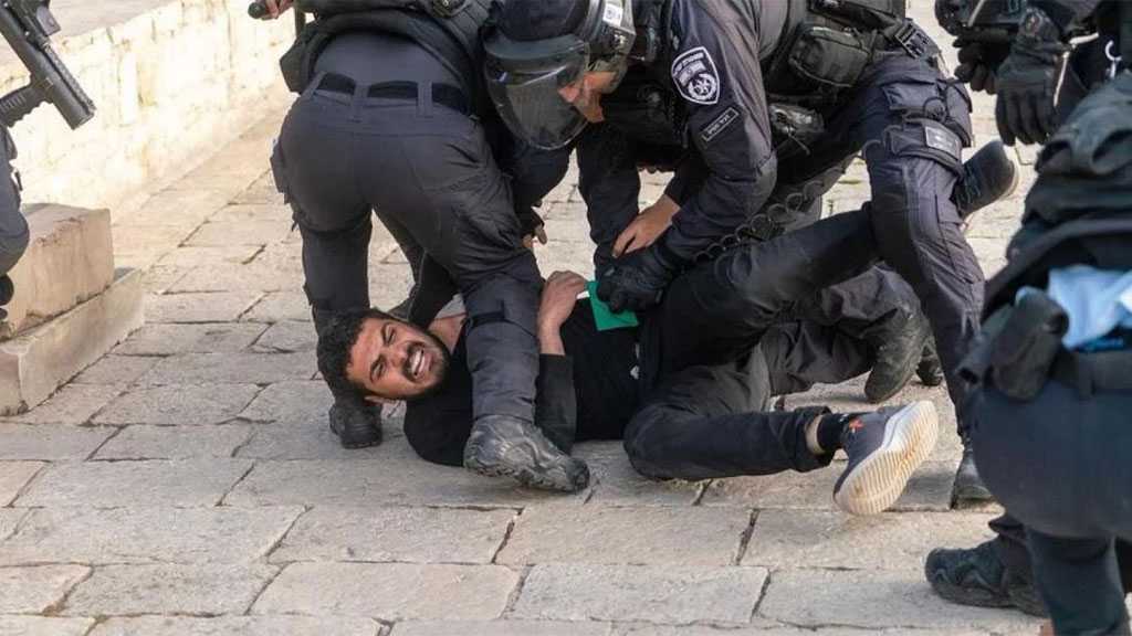 ‘Israeli’ Forces Storm Al-Quds Neighborhoods, Kidnap Palestinians
