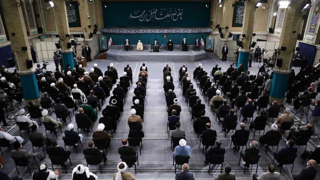 Imam Khamenei: Islamic Unity Amounts to Safeguarding Interests of The Muslim Ummah
