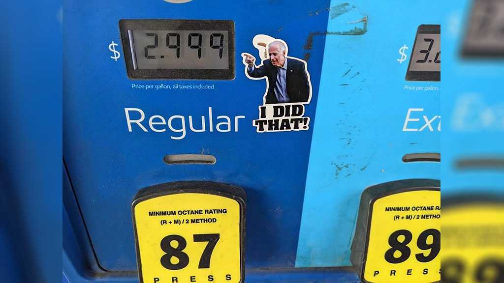 US Democrats Find Themselves at The Mercy of Big Oil Ahead of The Midterms