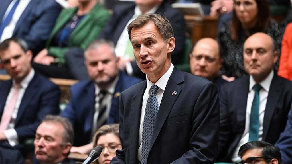 Biggest Hit to UK’s Living Standards on Record as Hunt Lays Out Autumn Statement