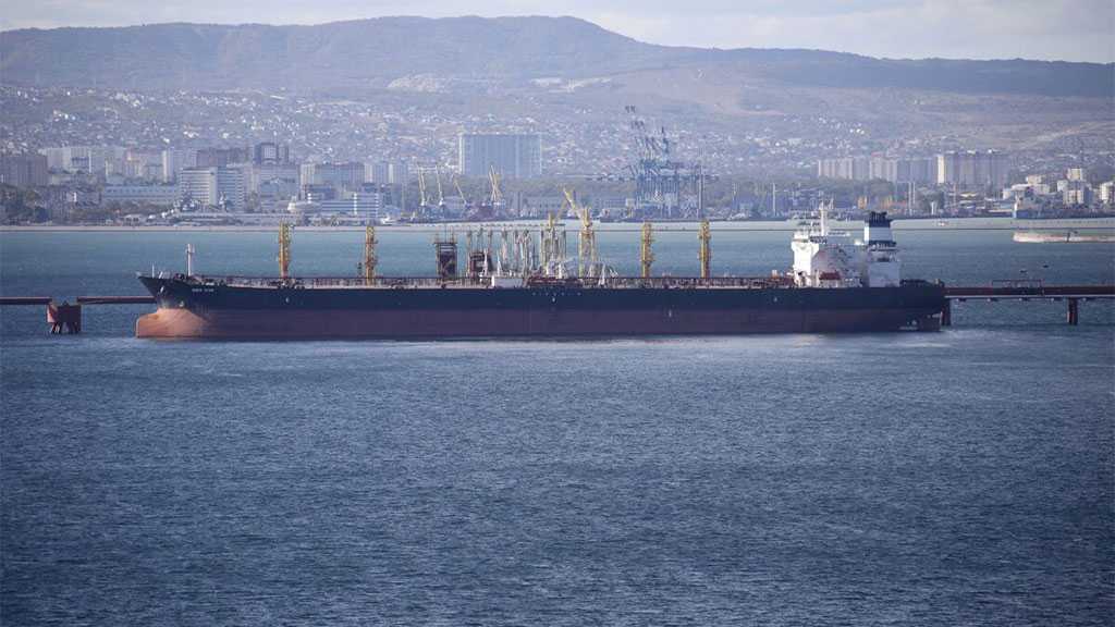 Russia to Cut Oil Production over Western Caps