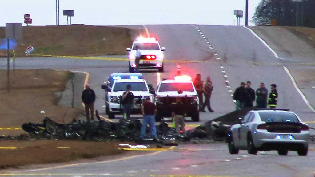 US Military Helicopter Crashes on Highway