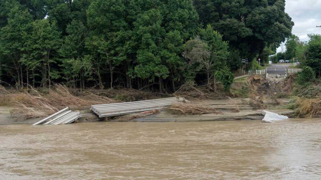 New Zealand Cyclone Death Toll Up to 8, Expected to Rise