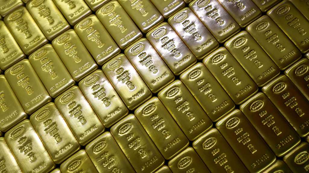 US Banking Crisis: Investors Turn to Gold as Safe Haven 