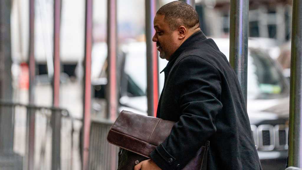 Death Note, White Powder Mailed to Manhattan DA Probing Trump