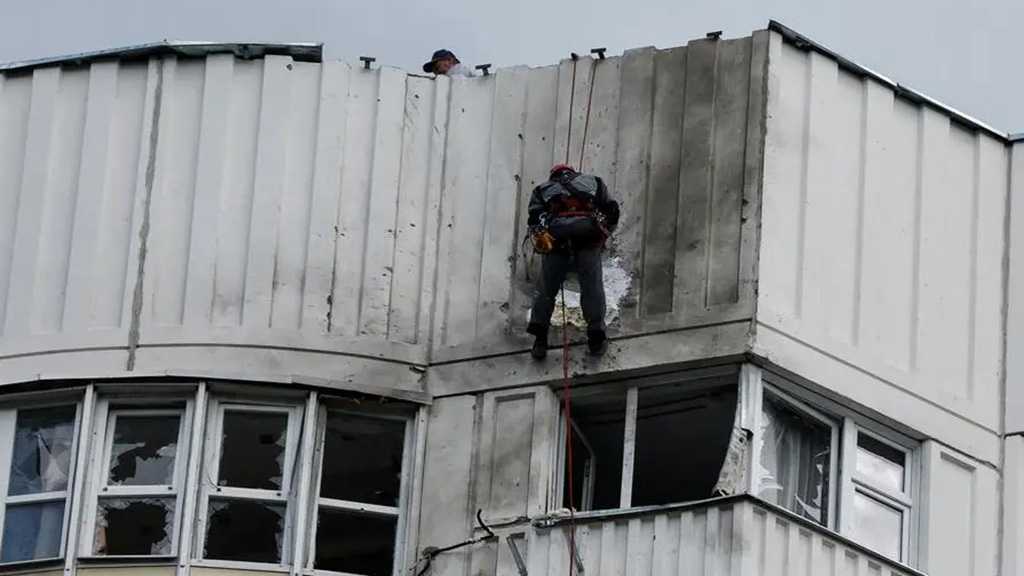 Governor: Ukrainian Drone Sparks Fire at Russian Refinery
