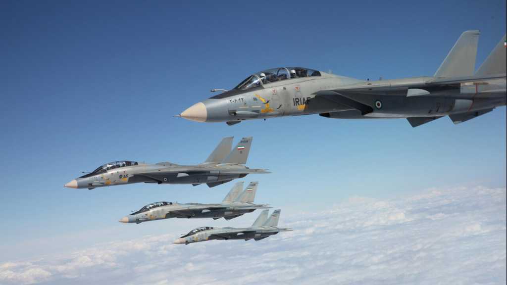 Iran Employs Modern Missiles in Military Drills 