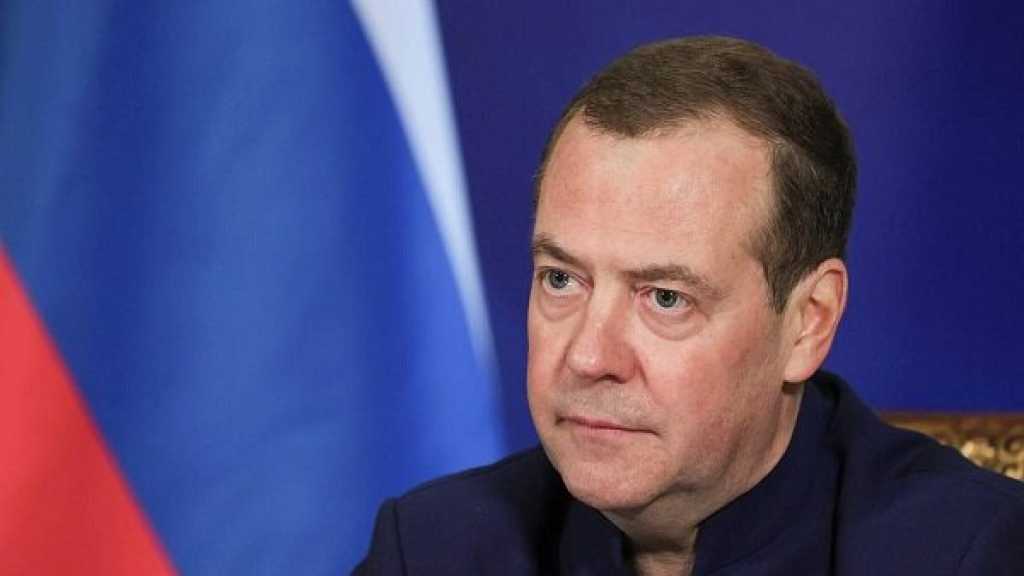 Medvedev Slams NATO for Fighting Full-Scale War against Russia