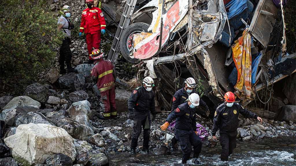Peru: At Least 24 Killed as Bus Falls into Ravine 