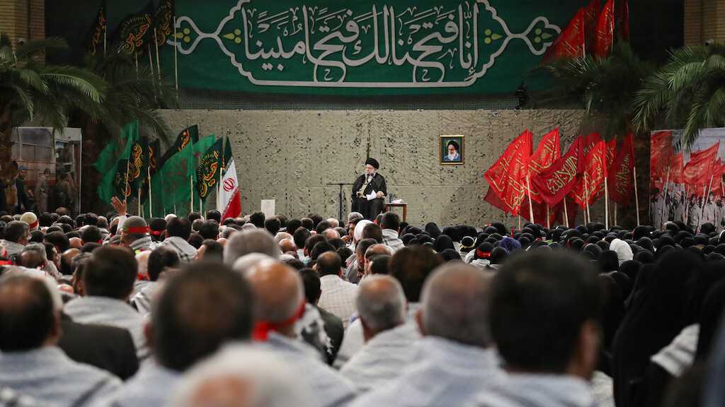Imam Khamenei: People Discovered Iran’s Huge Capabilities During Sacred Defense Era