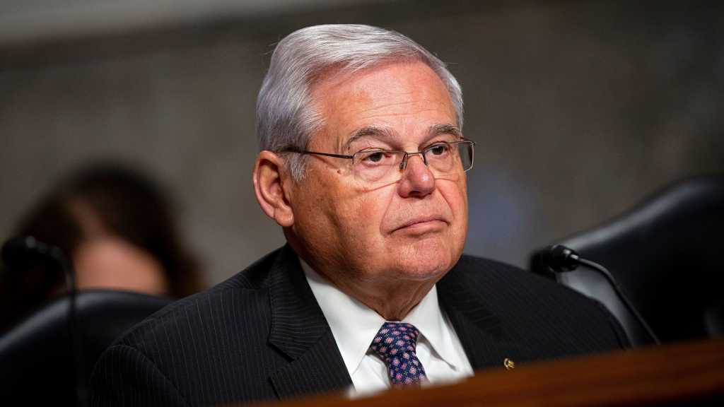 US Senator Menendez Hit with Bribery Charges over Egypt Ties