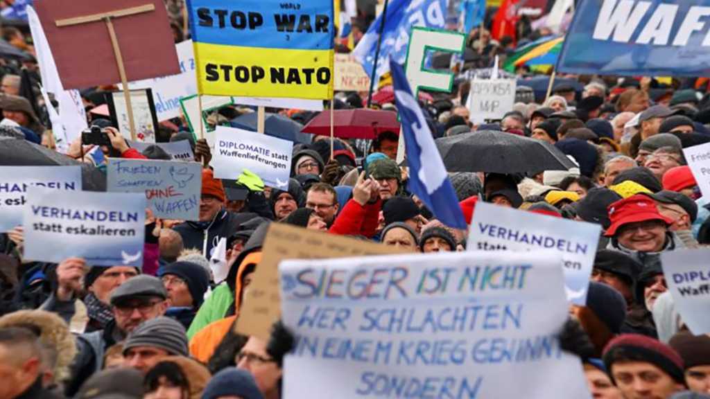Thousands Rally in Munich Against Lethal Arms Supplies to Ukraine