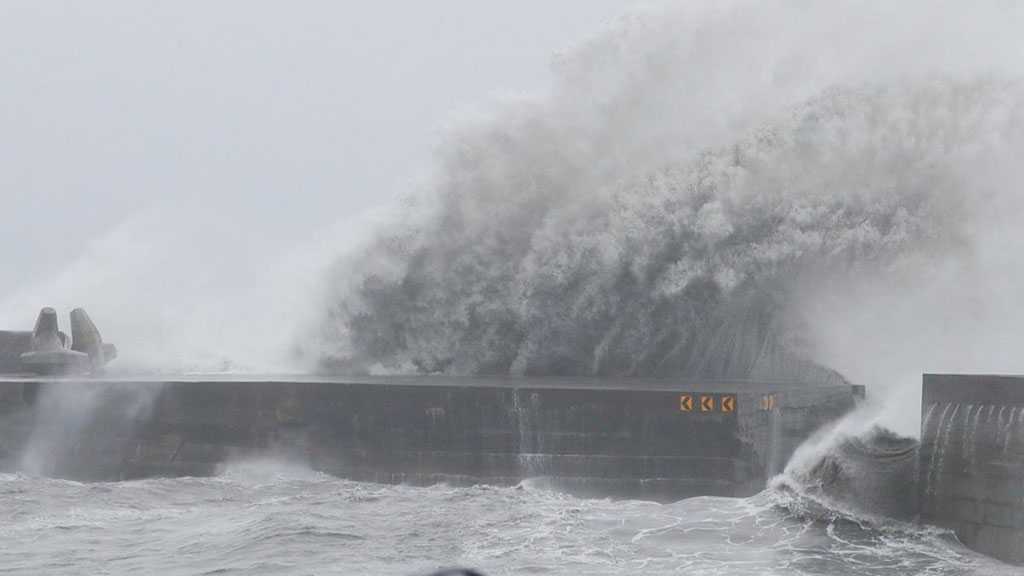 Taiwan Records World’s 3rd Most Powerful Wind Gust Ever as Typhoon Koinu Hits