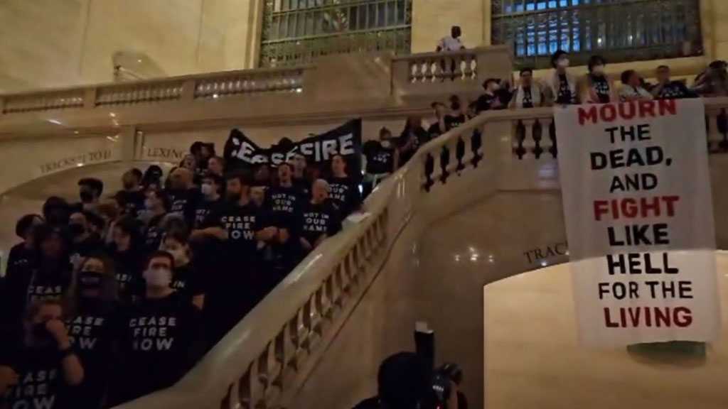 Pro-Palestinian Protest Shuts Down New York’s Grand Central Terminal