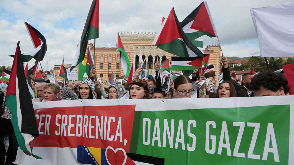 Bosnians, Serbians March in Solidarity with People of Gaza