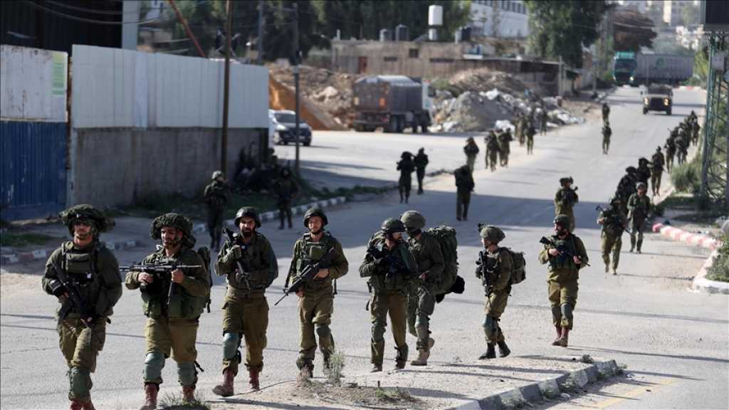 “Israel” Raids Several Areas across West Bank