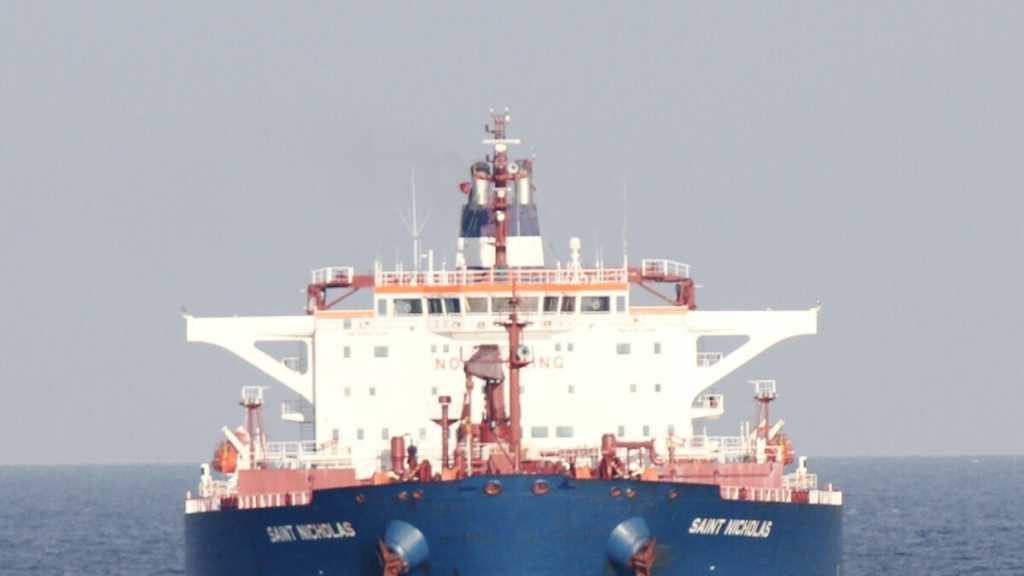 Oil Tanker Boarded by Armed Guards near Oman