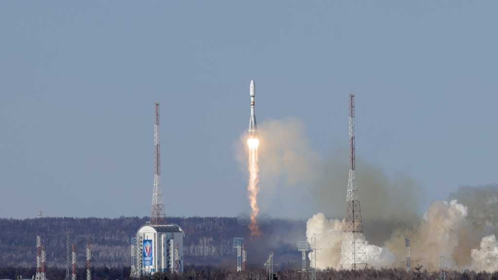 Iran Successfully Puts Pars-I Satellite into Orbit