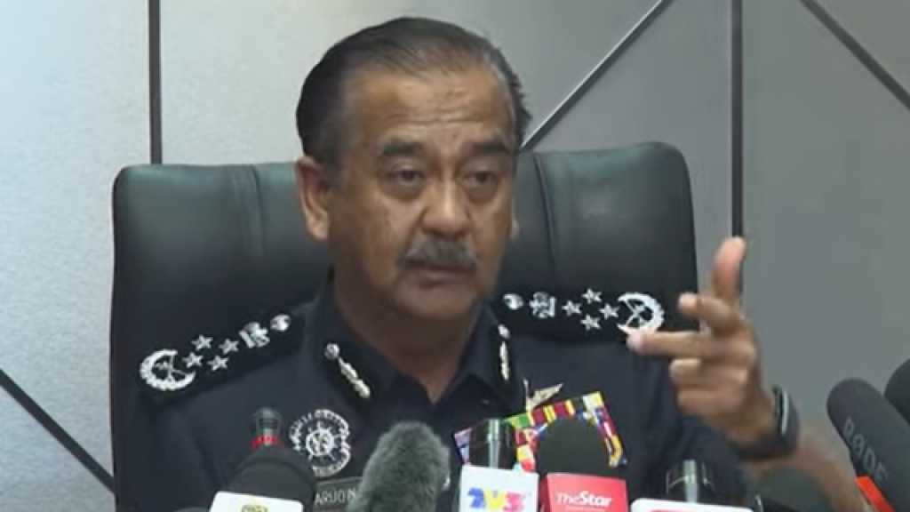 Malaysia Arrests “Israeli” with 6 Guns in Possession